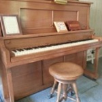 upright piano