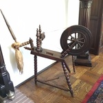 antique spinning wheel