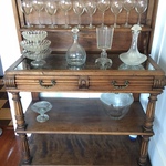 side hutch
