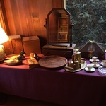 ginger jar lamp and table