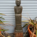 statue