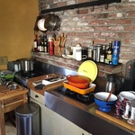 stove and kitchenware